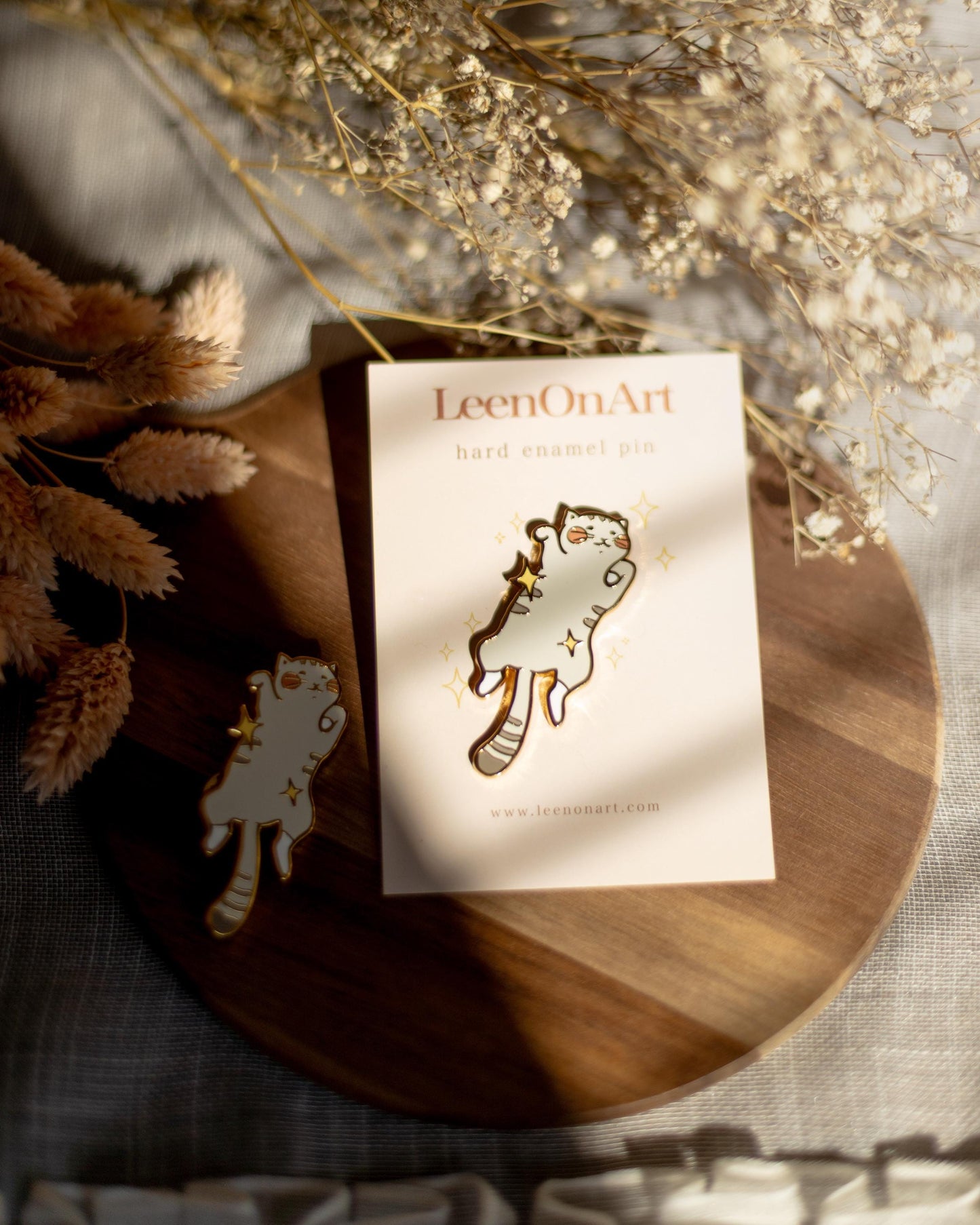 pin // sparkling grey tabby cat - hard enamel pin