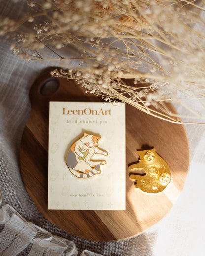 pin // Calico cat drinking matcha bubble tea - hard enamel pin