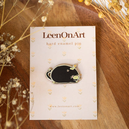 pin // sleepy chubby black cat - hard metal enamel pin